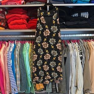 Signature Studio black/green/pink floral sleeveless pleated back lined dress S